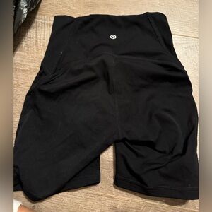 Black lululemon biker shorts